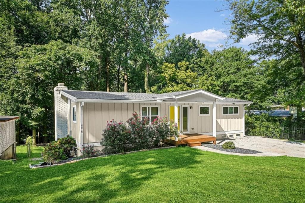 4 bedroom, 2 bathroom, 1,963 sq ft single family residence for rent at 3476 Alison Drive, Atlanta, GA 30340 for $3,200 a month — photo 2