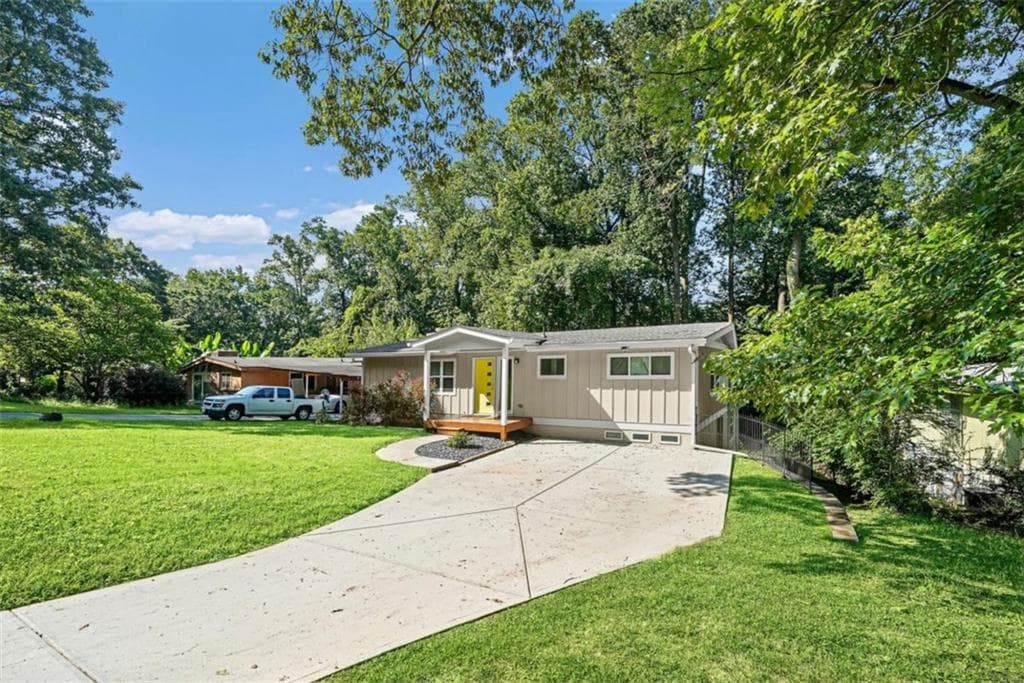4 bedroom, 2 bathroom, 1,963 sq ft single family residence for rent at 3476 Alison Drive, Atlanta, GA 30340 for $3,200 a month — photo 3