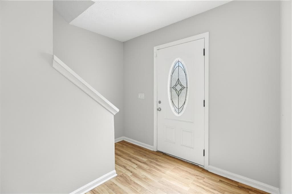 3 bedroom, 3 bathroom, 1,408 sq ft townhouse for rent at 3447 Kingswood Run, Decatur, GA 30034 for $1,800 a month — photo 2