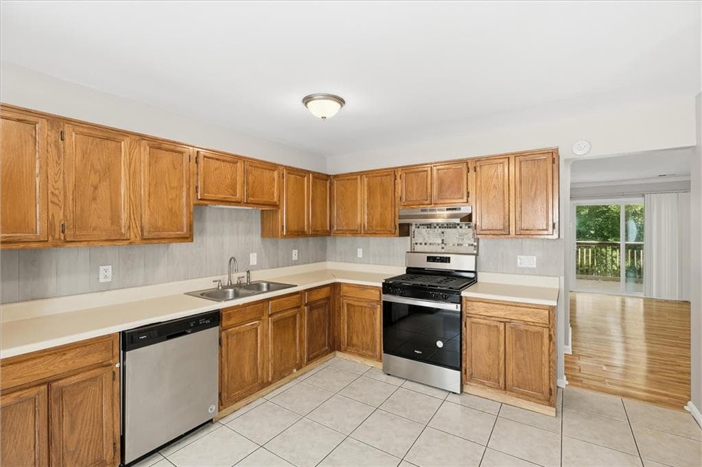 3 bedroom, 3 bathroom, 1,408 sq ft townhouse for rent at 3447 Kingswood Run, Decatur, GA 30034 for $1,800 a month — photo 5