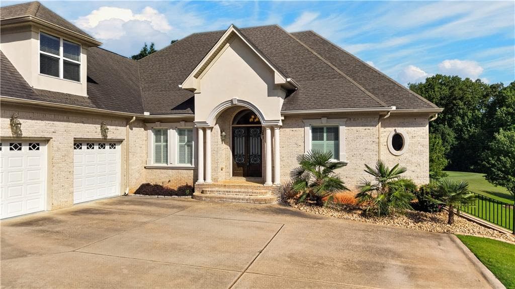 6 bedroom, 6 bathroom, 3,494 sq ft single family residence for sale at 2308 Braunsroth Lane, Hampton, GA 30228 — photo 6