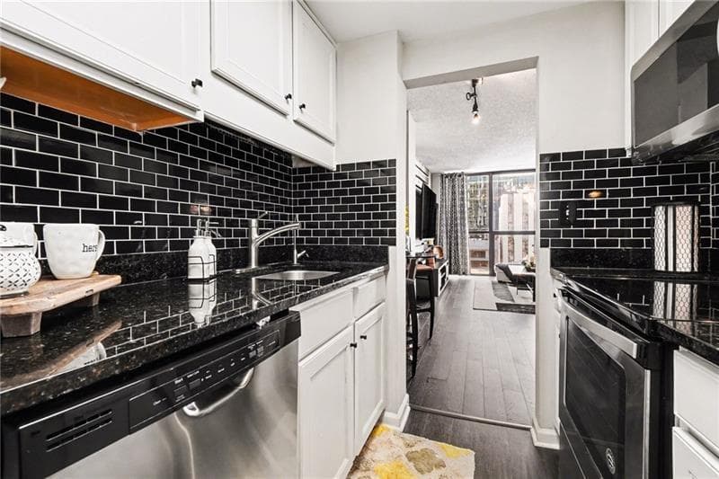 1 bedroom, 1 bathroom, 625 sq ft condominium for sale at 1280 W Peachtree Street 1513, Atlanta, GA 30309 — photo 6