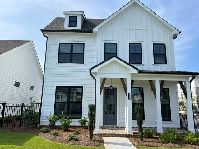 4 bedroom, 3 bathroom, 2,620 sq ft single family residence for sale at 524 Otwell Avenue, Cumming, GA 30040 — photo 3
