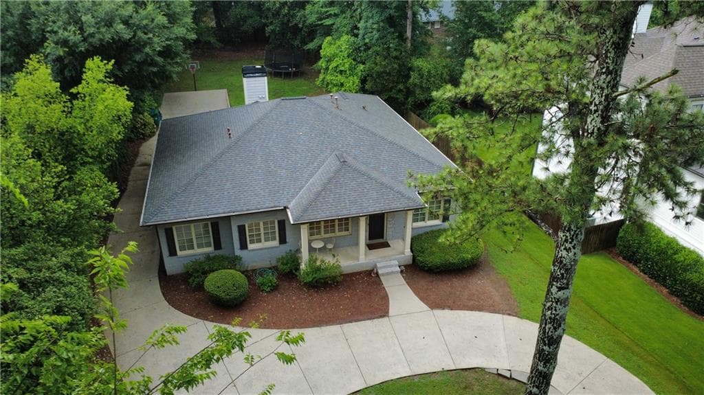 4 bedroom, 3 bathroom, 2,215 sq ft single family residence under contract at 3252 Lavista Road, Decatur, GA 30033