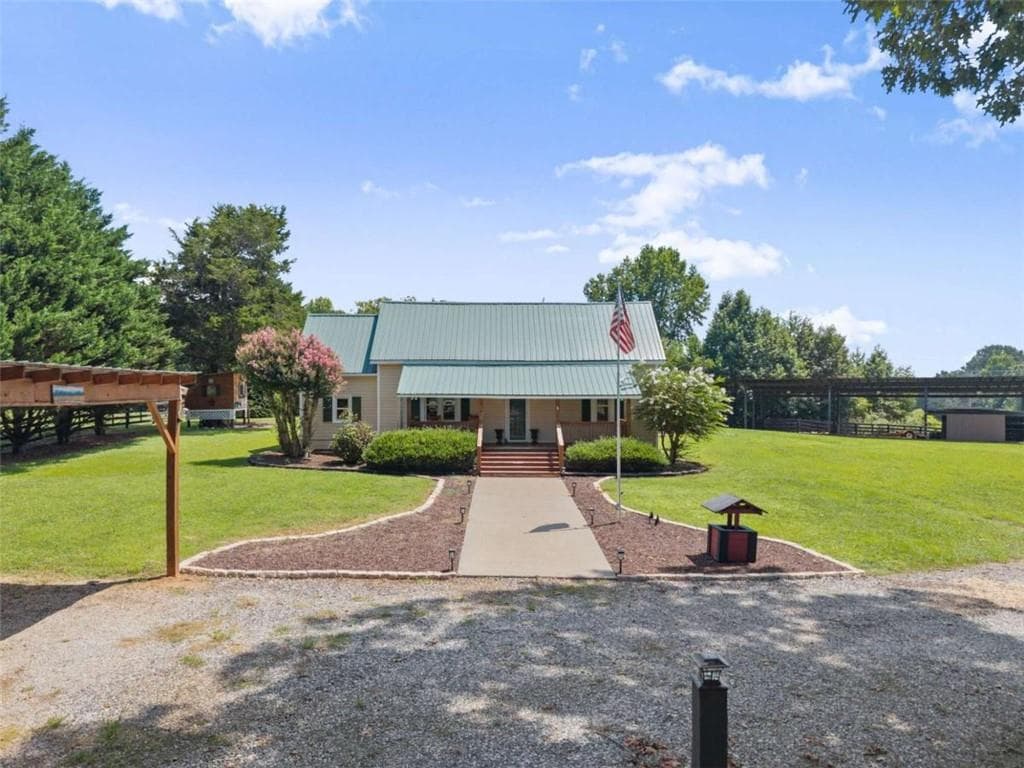2 bedroom, 1 bathroom, 1,088 sq ft single family residence for sale at 6806 Shoal Creek Road, Clermont, GA 30527 — photo 5