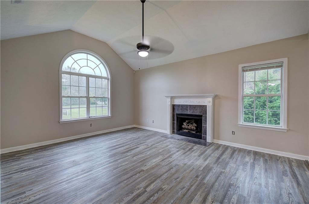 4 bedroom, 2 bathroom, 1,832 sq ft single family residence under contract at 258 Hunters Crossing, Calhoun, GA 30701 — photo 3