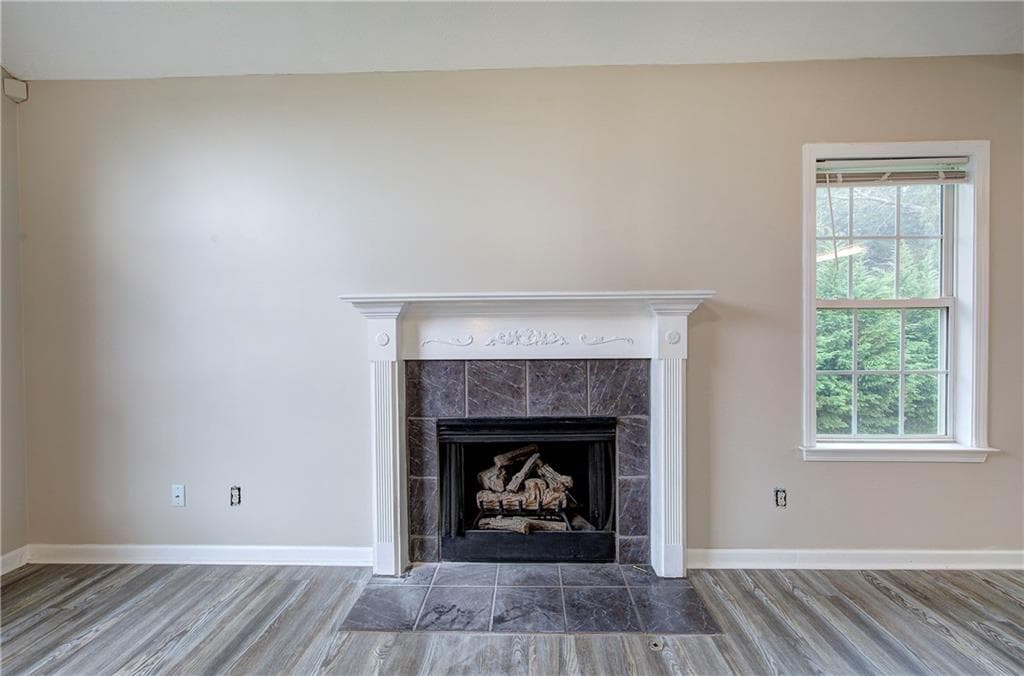4 bedroom, 2 bathroom, 1,832 sq ft single family residence under contract at 258 Hunters Crossing, Calhoun, GA 30701 — photo 5