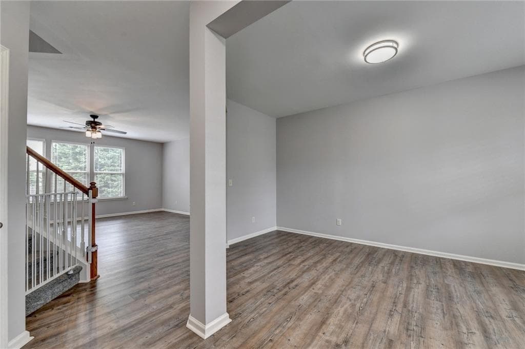 4 bedroom, 3 bathroom, 2,250 sq ft single family residence under contract at 515 Creekshire Circle, Canton, GA 30115 — photo 5