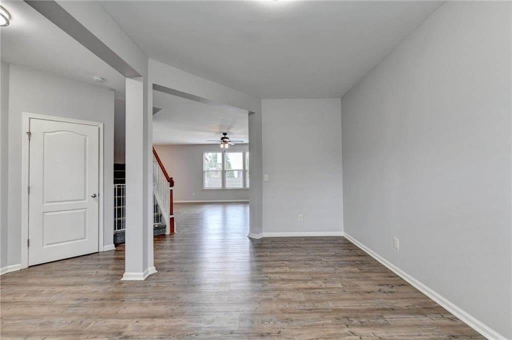 4 bedroom, 3 bathroom, 2,250 sq ft single family residence under contract at 515 Creekshire Circle, Canton, GA 30115 — photo 7