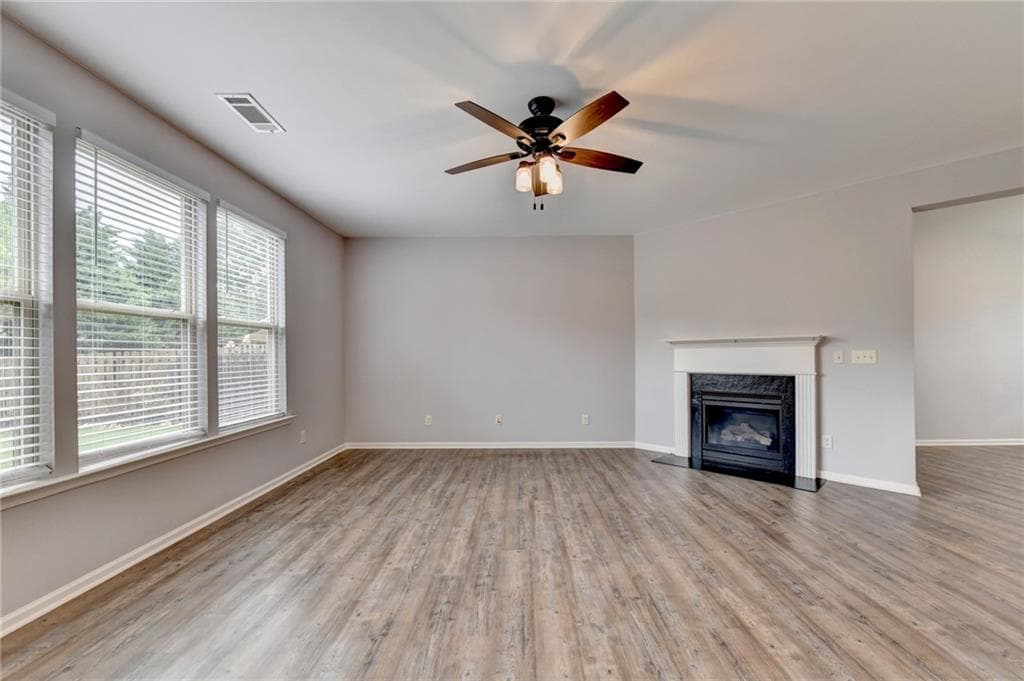 4 bedroom, 3 bathroom, 2,250 sq ft single family residence under contract at 515 Creekshire Circle, Canton, GA 30115 — photo 10