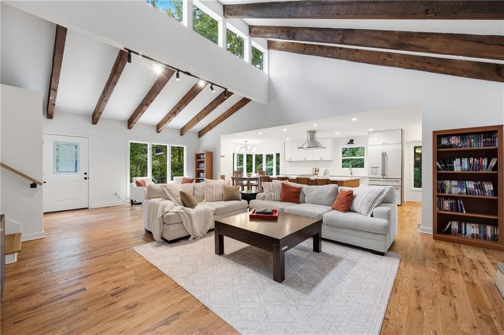 4 bedroom, 3 bathroom, 2,650 sq ft single family residence under contract at 493 Willow Springs Drive, Marietta, GA 30068 — photo 2