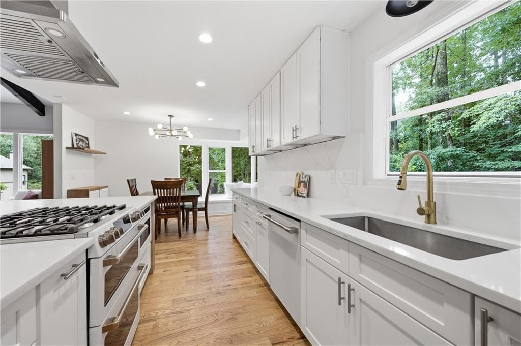 4 bedroom, 3 bathroom, 2,650 sq ft single family residence under contract at 493 Willow Springs Drive, Marietta, GA 30068 — photo 7