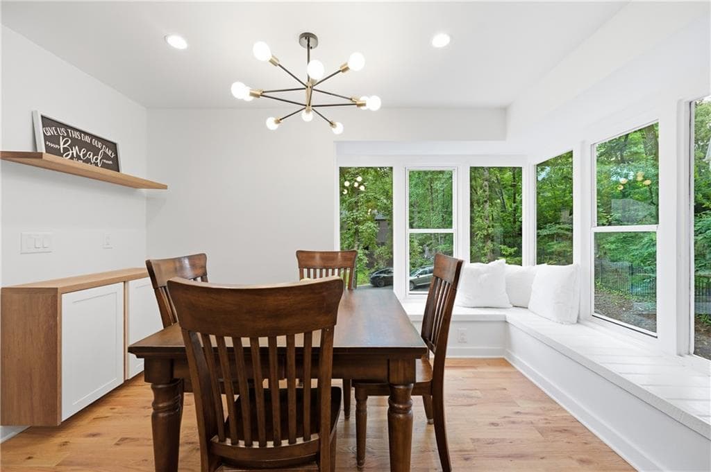 4 bedroom, 3 bathroom, 2,650 sq ft single family residence under contract at 493 Willow Springs Drive, Marietta, GA 30068 — photo 8