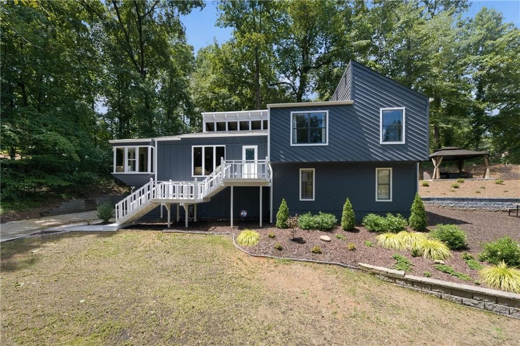 4 bedroom, 3 bathroom, 2,650 sq ft single family residence under contract at 493 Willow Springs Drive, Marietta, GA 30068