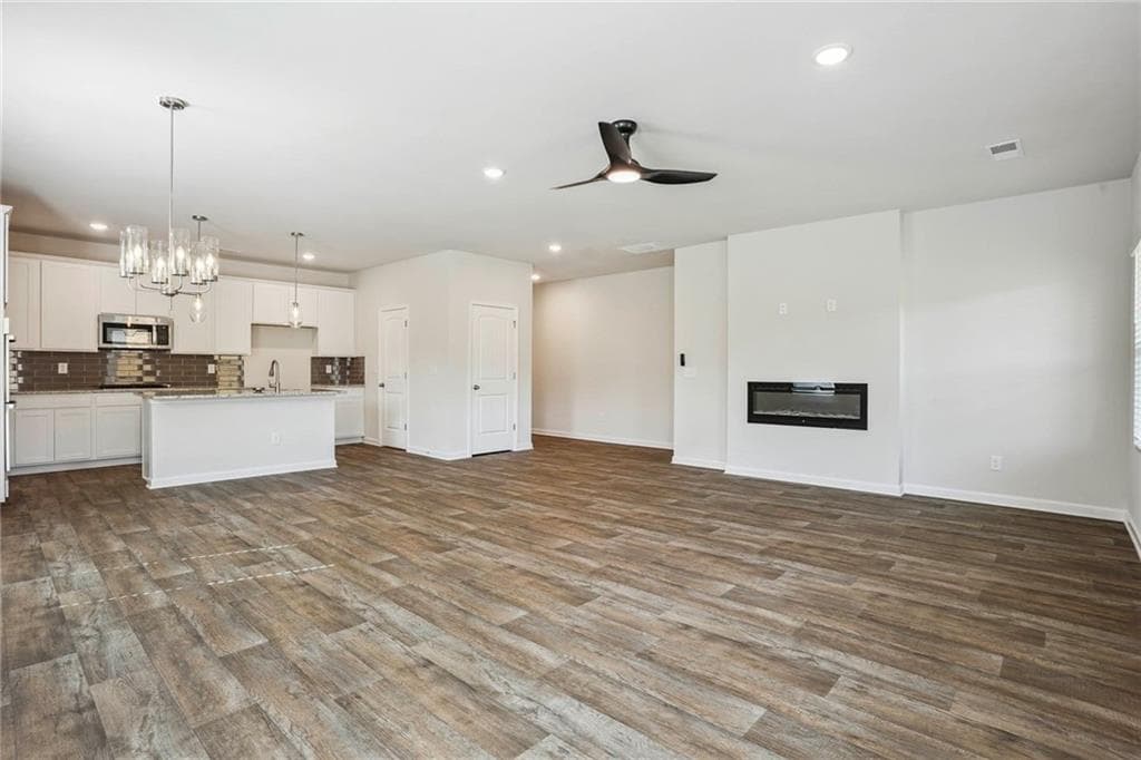 4 bedroom, 3 bathroom, 2,000 sq ft single family residence for sale at 425 Orwell Drive, Social Circle, GA 30025 — photo 10