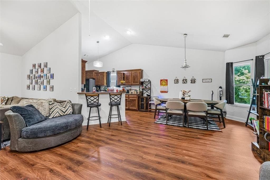 3 bedroom, 2 bathroom, 1,729 sq ft single family residence under contract at 1970 Lily Valley Drive, Lawrenceville, GA 30045 — photo 8
