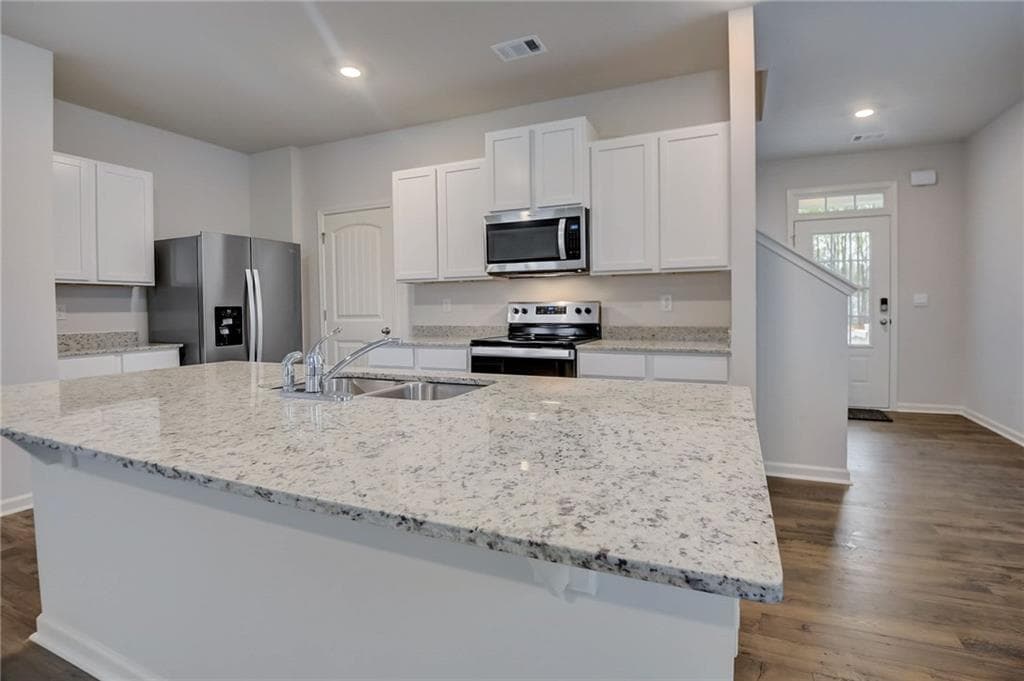 4 bedroom, 3 bathroom, 2,174 sq ft single family residence for rent at 88 Shadwood Place, Dawsonville, GA 30534 for $2,300 a month — photo 5
