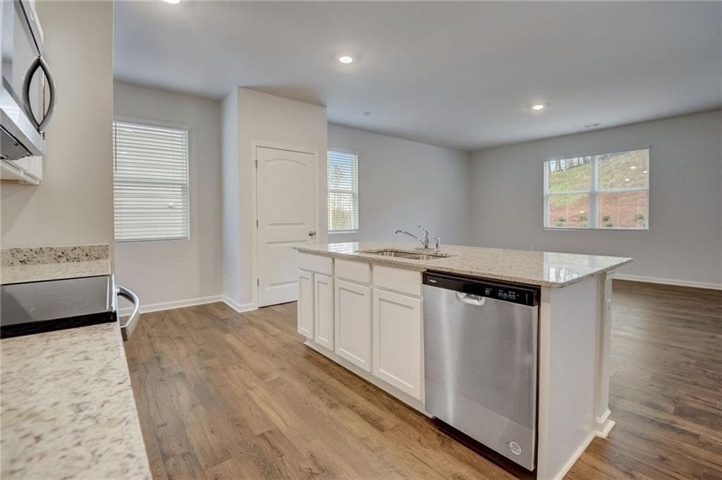 4 bedroom, 3 bathroom, 2,174 sq ft single family residence for rent at 88 Shadwood Place, Dawsonville, GA 30534 for $2,300 a month — photo 6