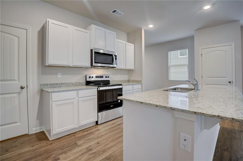 4 bedroom, 3 bathroom, 2,174 sq ft single family residence for rent at 88 Shadwood Place, Dawsonville, GA 30534 for $2,300 a month — photo 8