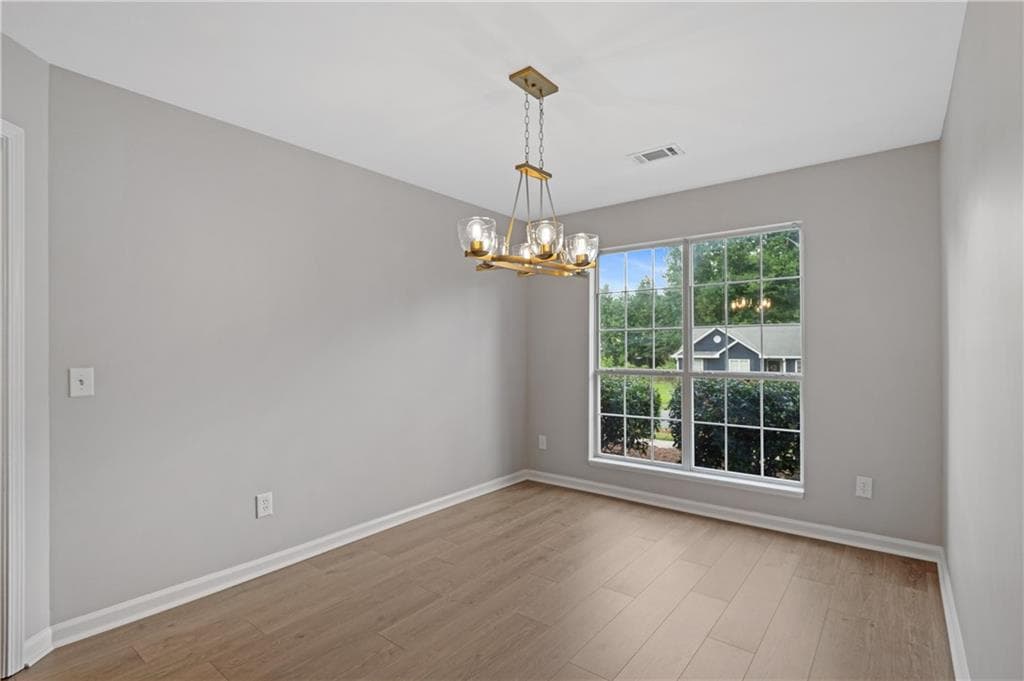 4 bedroom, 2 bathroom, 1,825 sq ft single family residence for rent at 6375 Seymour Place, Acworth, GA 30101 for $2,500 a month — photo 7