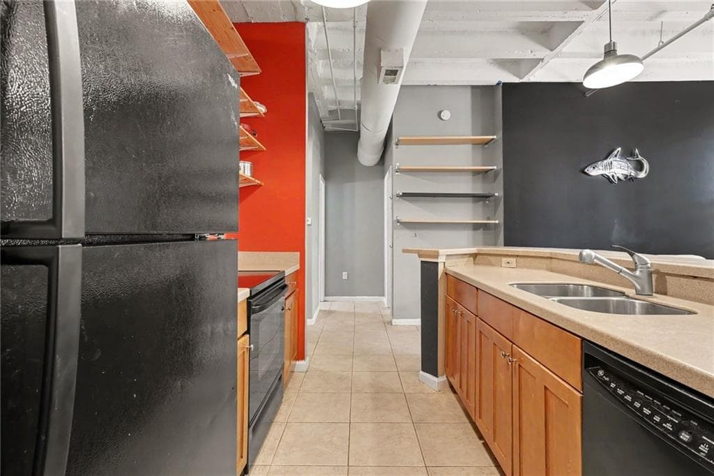2 bedroom, 2 bathroom, 954 sq ft condominium for sale at 32 Peachtree Street 307, Atlanta, GA 30303 — photo 4