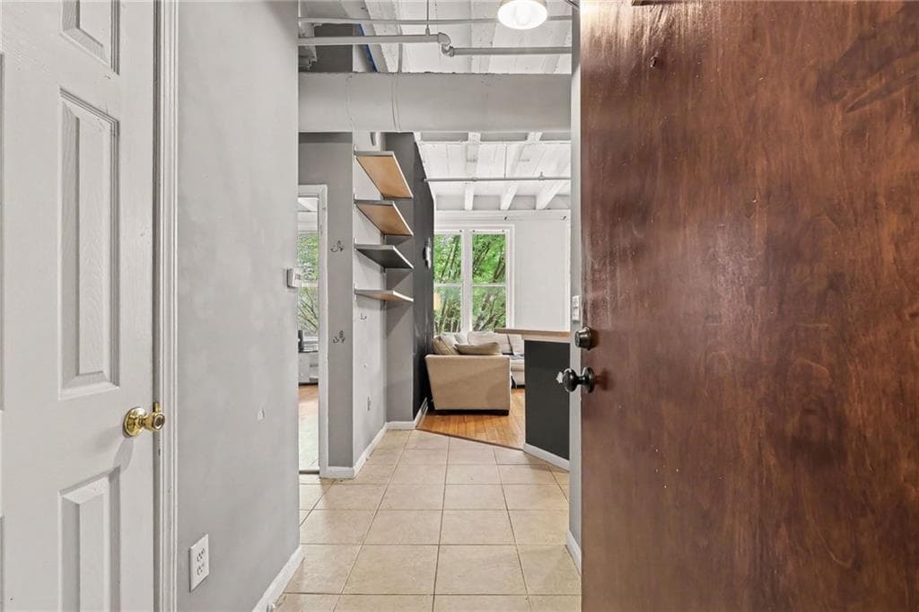2 bedroom, 2 bathroom, 954 sq ft condominium for sale at 32 Peachtree Street 307, Atlanta, GA 30303 — photo 6