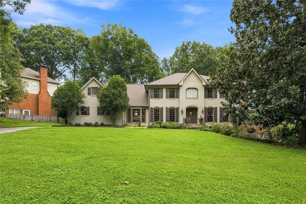 4 bedroom, 5 bathroom, 4,639 sq ft single family residence for rent at 4964 Buckline Crossing, Dunwoody, GA 30338 for $7,000 a month — photo 2