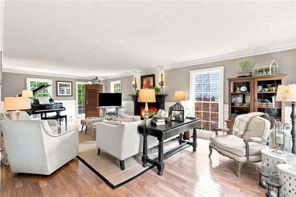 4 bedroom, 5 bathroom, 4,639 sq ft single family residence for rent at 4964 Buckline Crossing, Dunwoody, GA 30338 for $7,000 a month — photo 6
