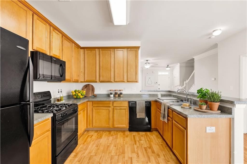 2 bedroom, 3 bathroom, 1,681 sq ft townhouse for rent at 3862 Guilderoy Lane 3, Austell, GA 30106 for $1,800 a month — photo 5