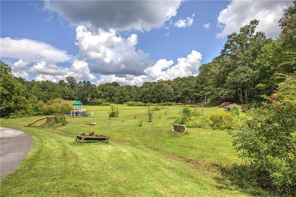 4 bedroom, 3 bathroom, 1,880 sq ft single family residence for sale at 2135 Bellview Road, Rockmart, GA 30153 — photo 5