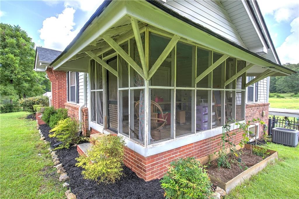 4 bedroom, 3 bathroom, 1,880 sq ft single family residence for sale at 2135 Bellview Road, Rockmart, GA 30153 — photo 6