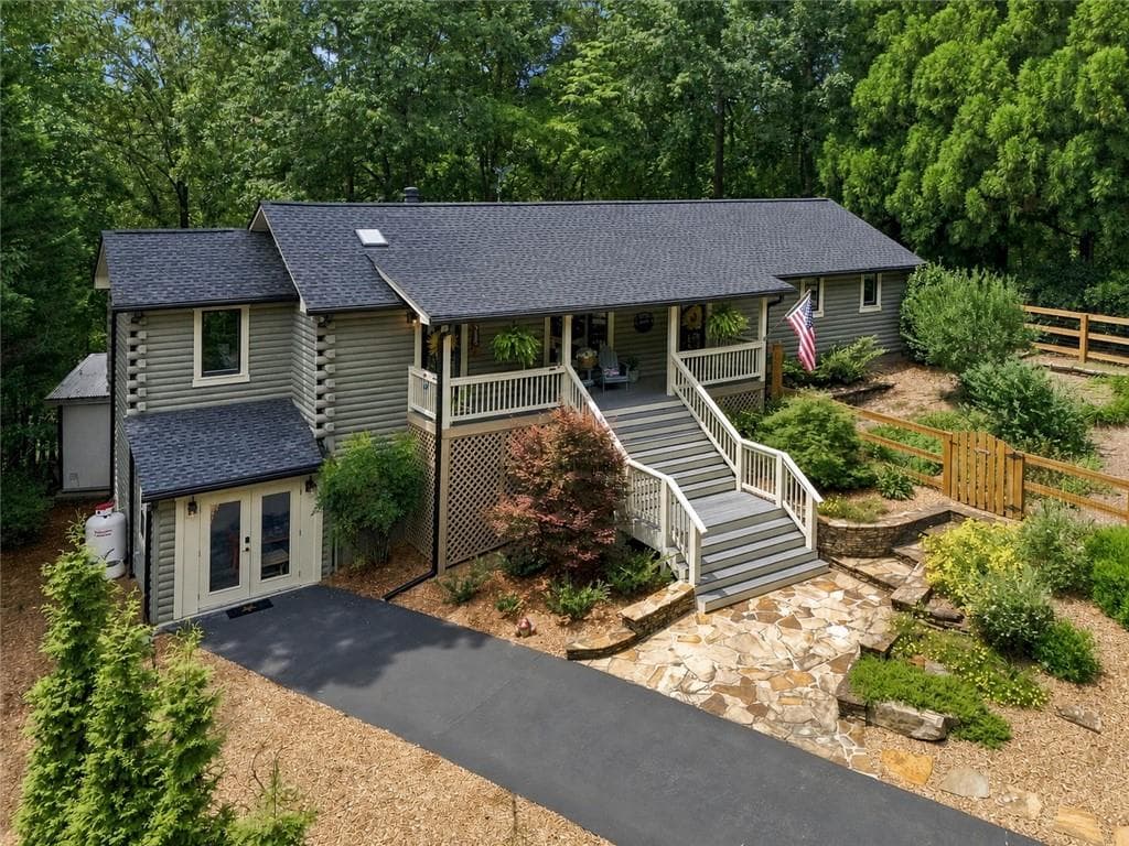 3 bedroom, 3 bathroom, 2,912 sq ft single family residence for sale at 3680 Sinclair Shores Road, Cumming, GA 30041 — photo 1 of 54