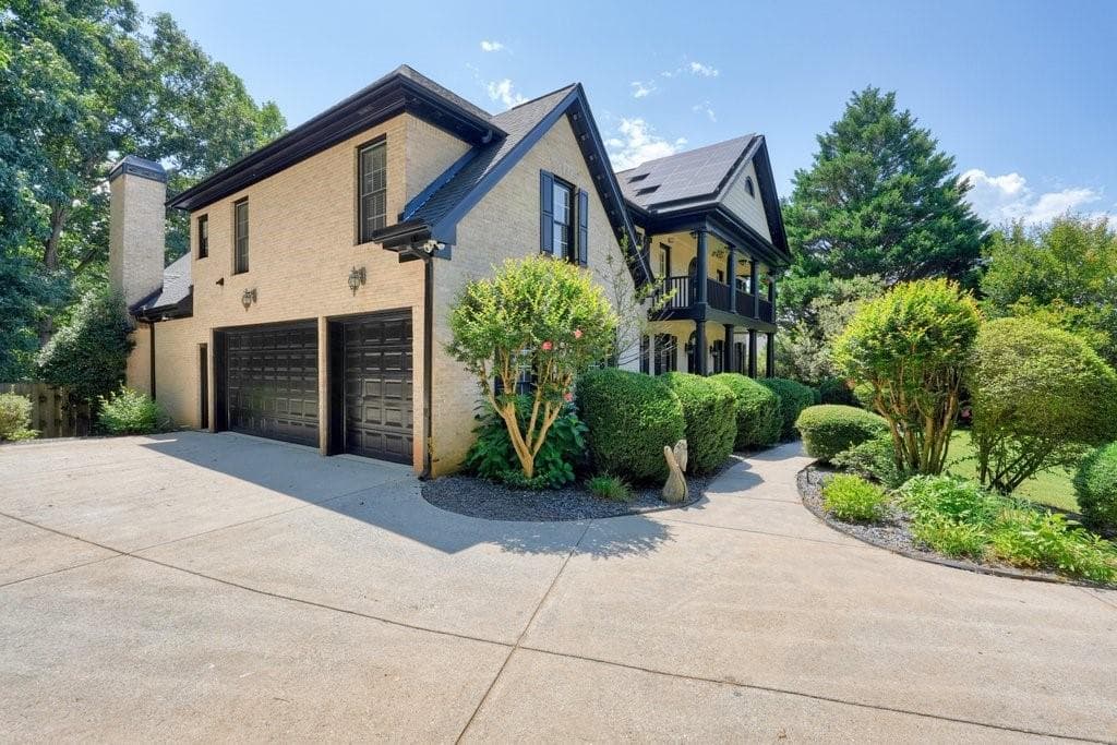 5 bedroom, 6 bathroom, 6,546 sq ft single family residence for sale at 110 Ridge View Drive, Ball Ground, GA 30107 — photo 5