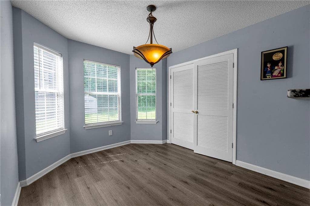4 bedroom, 3 bathroom, 2,819 sq ft single family residence under contract at 322 Silverleaf Lane, Dallas, GA 30157 — photo 5
