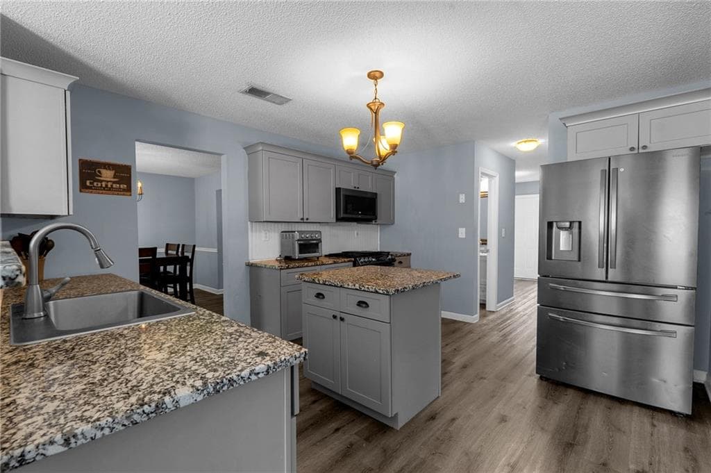 4 bedroom, 3 bathroom, 2,819 sq ft single family residence under contract at 322 Silverleaf Lane, Dallas, GA 30157