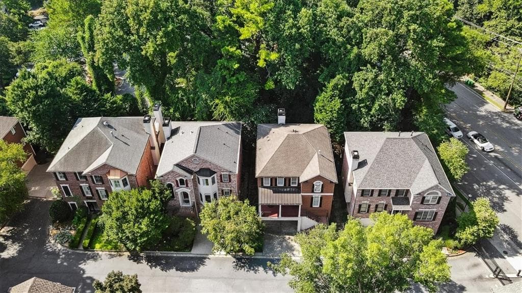 4 bedroom, 4 bathroom, 3,441 sq ft single family residence for rent at 1127 Ashton Bluff Drive, Atlanta, GA 30319 for $4,750 a month — photo 3