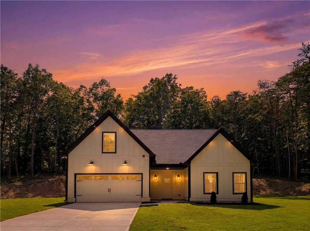 4 bedroom, 3 bathroom, 3,300 sq ft single family residence for sale at 539 E Valley Road, Rydal, GA 30171 — photo 2