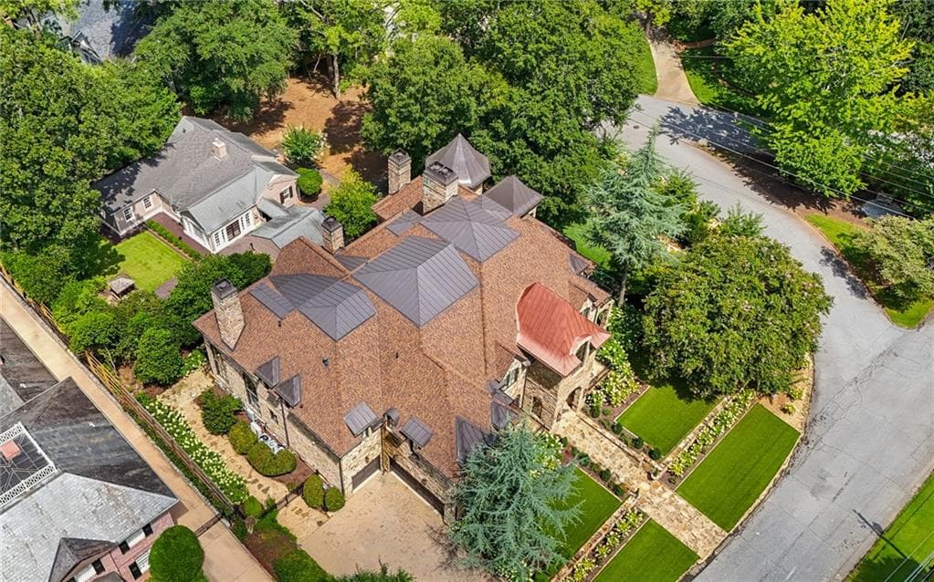 6 bedroom, 8 bathroom, 12,357 sq ft single family residence for sale at 4320 Lakehaven Drive, Atlanta, GA 30319 — photo 2