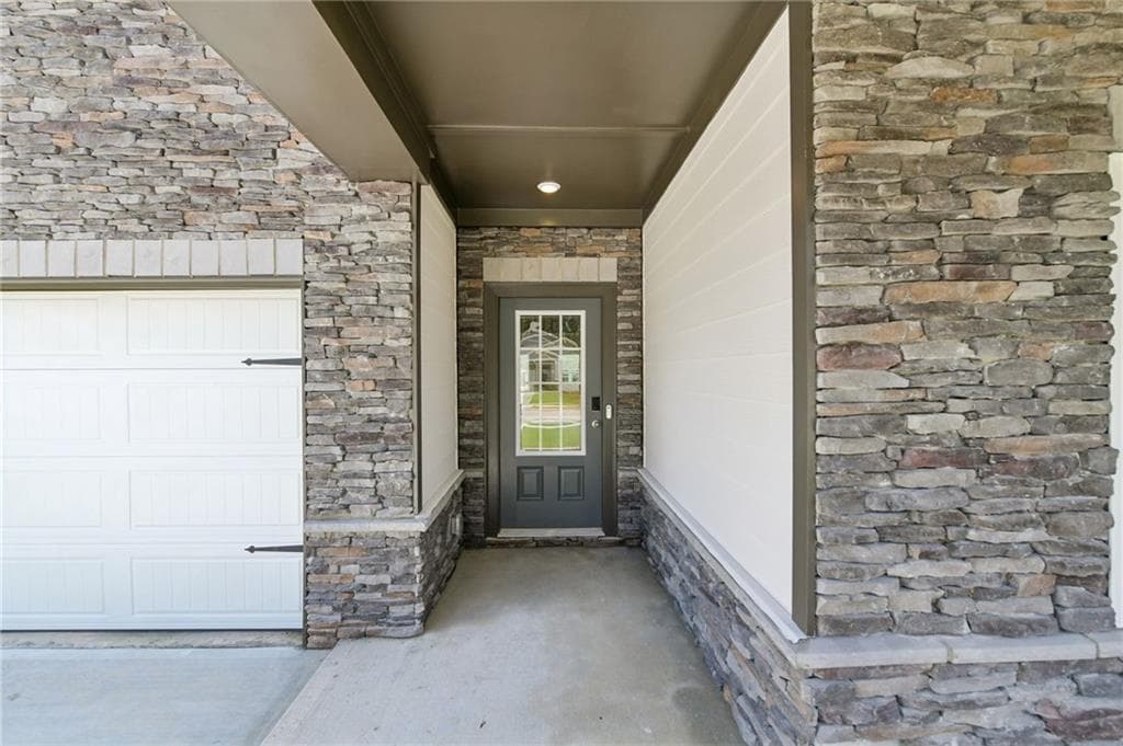 5 bedroom, 5 bathroom, 3,252 sq ft single family residence for sale at 566 Tallulah Lane, Grayson, GA 30017 — photo 5