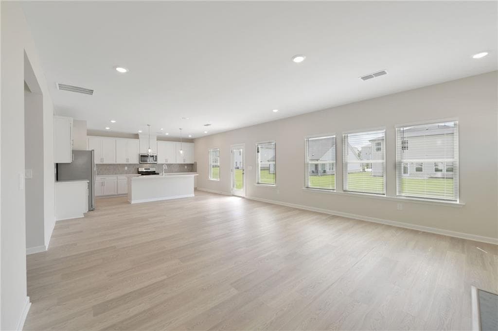 5 bedroom, 5 bathroom, 3,252 sq ft single family residence for sale at 566 Tallulah Lane, Grayson, GA 30017 — photo 10