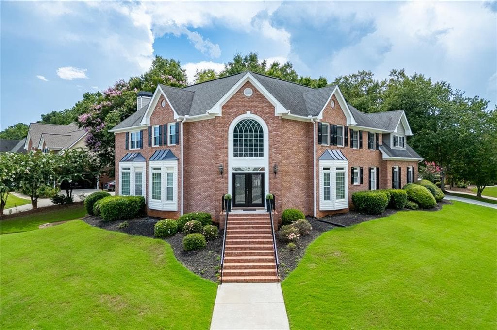 5 bedroom, 4 bathroom, 4,262 sq ft single family residence for sale at 5332 Candleberry Drive, Lilburn, GA 30047 — photo 4