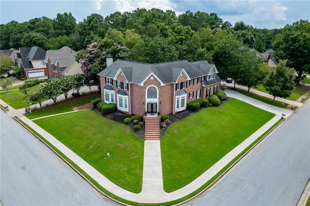 5 bedroom, 4 bathroom, 4,262 sq ft single family residence for sale at 5332 Candleberry Drive, Lilburn, GA 30047 — photo 5
