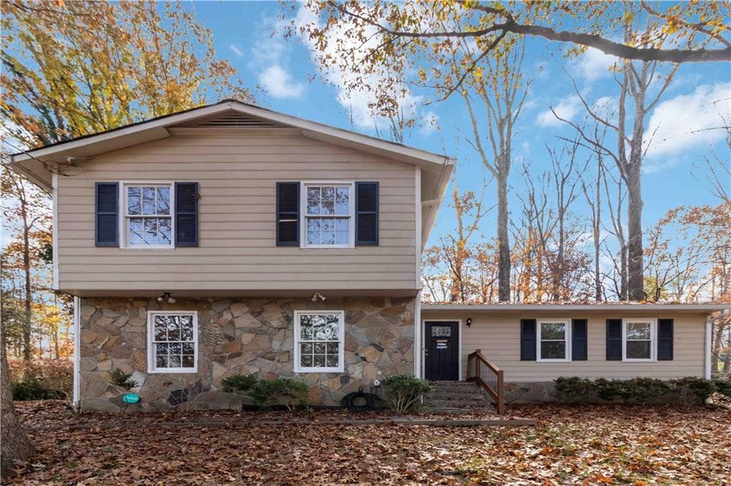 3 bedroom, 2 bathroom, 1,676 sq ft single family residence for rent at 888 Chartley Drive, Lilburn, GA 30047 for $2,000 a month — photo 1 of 28