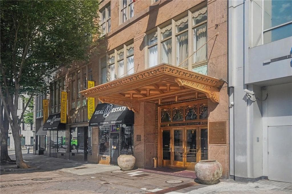 1 bedroom, 1 bathroom, 586 sq ft condominium for sale at 32 Peachtree Street 1405, Atlanta, GA 30303 — photo 5