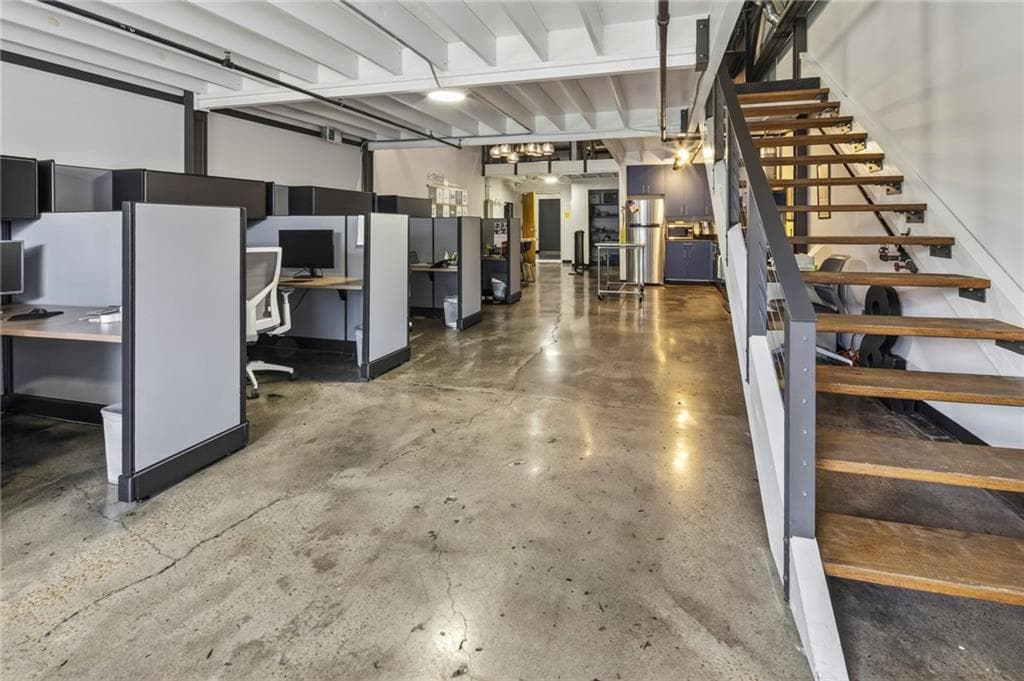 1 bedroom, 1 bathroom, 2,069 sq ft condominium for sale at 887 W Marietta Street S105, Atlanta, GA 30318 — photo 4