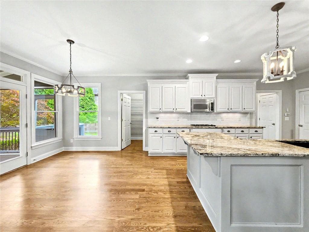 6 bedroom, 5 bathroom, 4,970 sq ft single family residence for sale at 5124 Millwood Drive, Canton, GA 30114 — photo 6