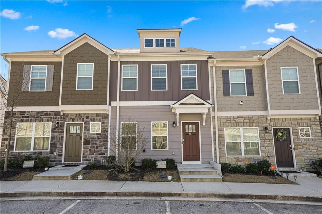 2 bedroom, 3 bathroom, 1,344 sq ft townhouse for rent at 887 Ambient Way, Atlanta, GA 30331 for $2,250 a month