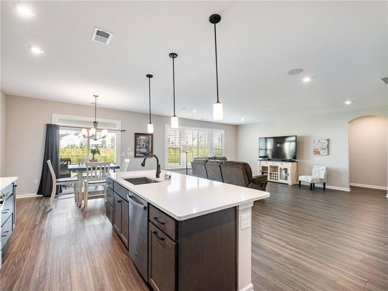 4 bedroom, 2 bathroom, 2,076 sq ft single family residence for sale at 627 Michigan Circle, Hoschton, GA 30548 — photo 10