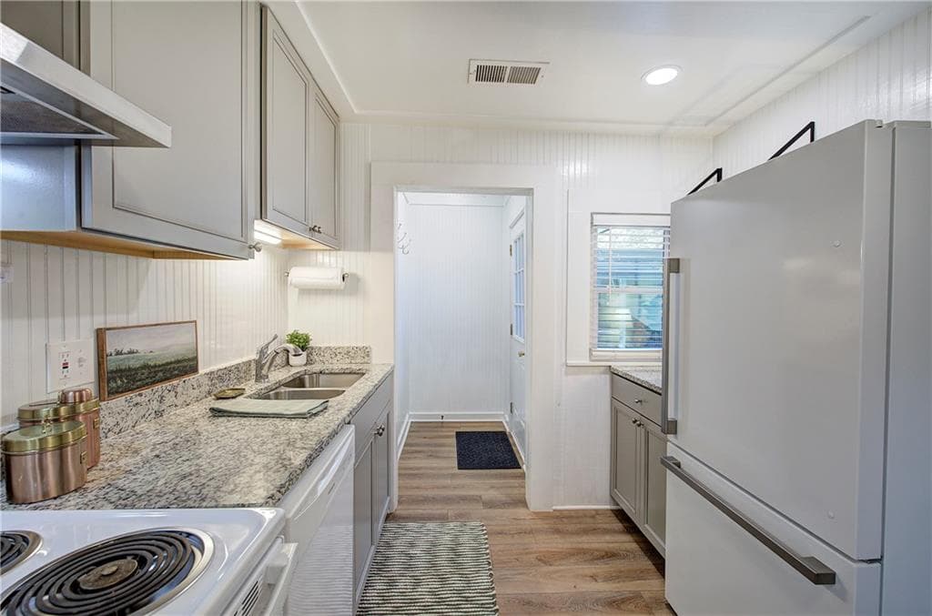 3 bedroom, 2 bathroom, 1,062 sq ft single family residence for sale at 319 S Bartow Street, Cartersville, GA 30120 — photo 7