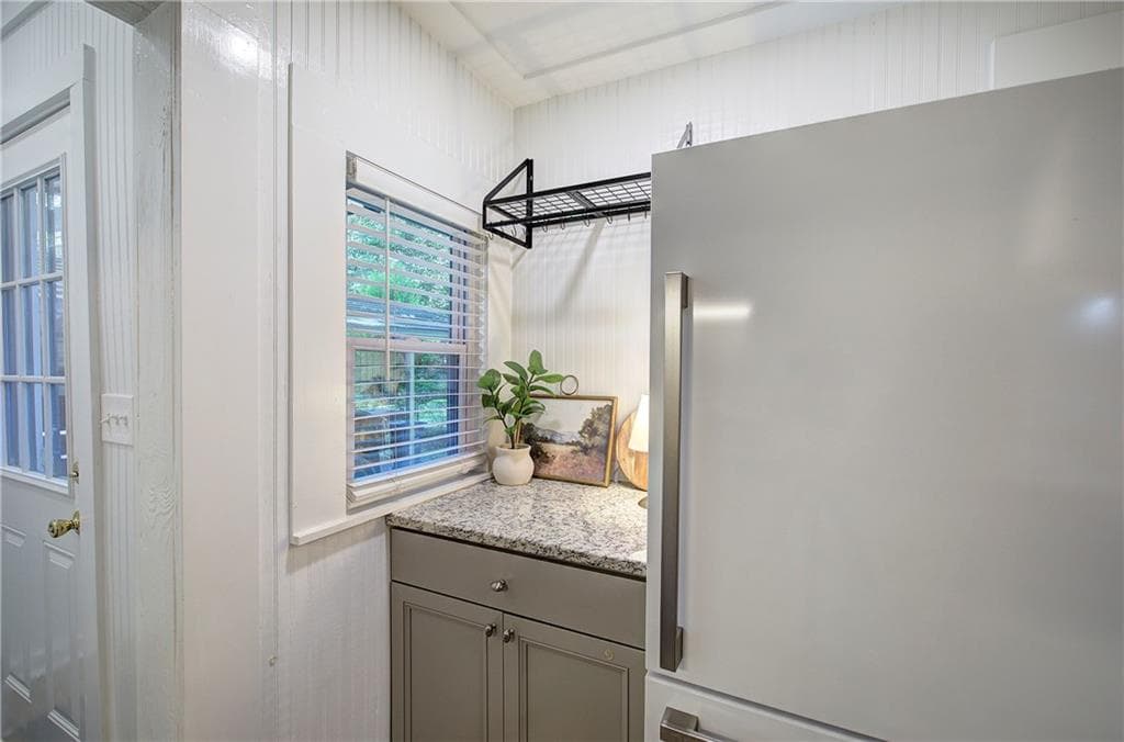 3 bedroom, 2 bathroom, 1,062 sq ft single family residence for sale at 319 S Bartow Street, Cartersville, GA 30120 — photo 8